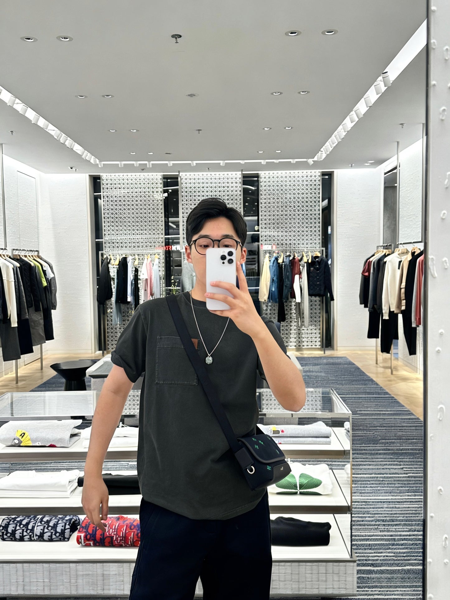 BVG / 디올 반팔