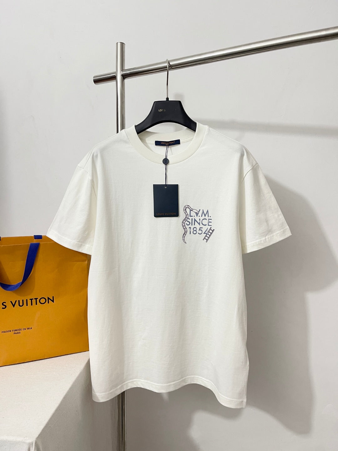 BVG / 루이비통 반팔