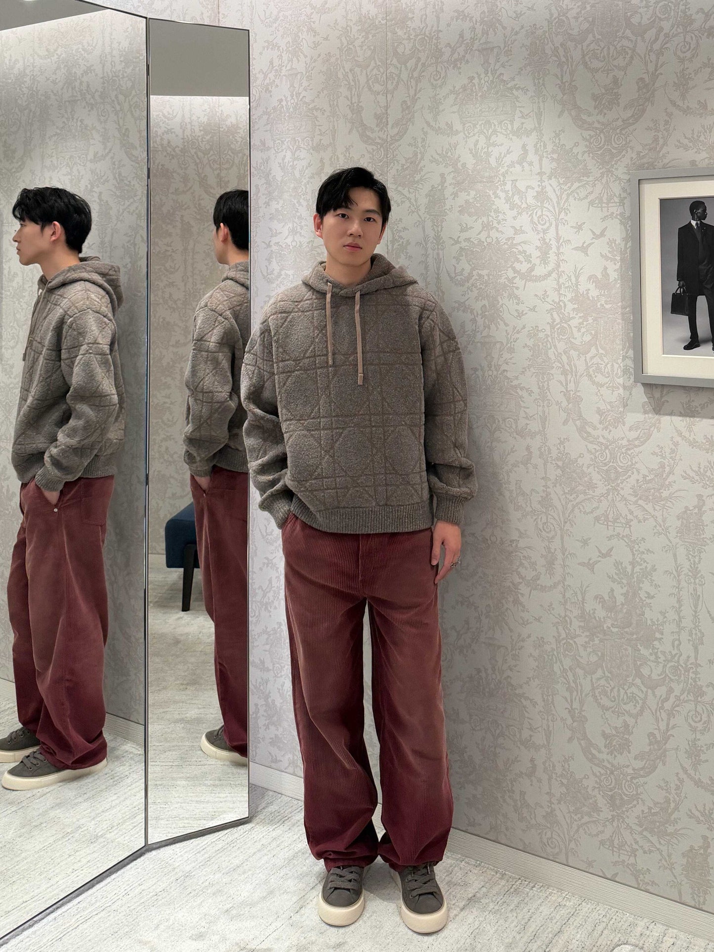 BVG / 디올 후드티