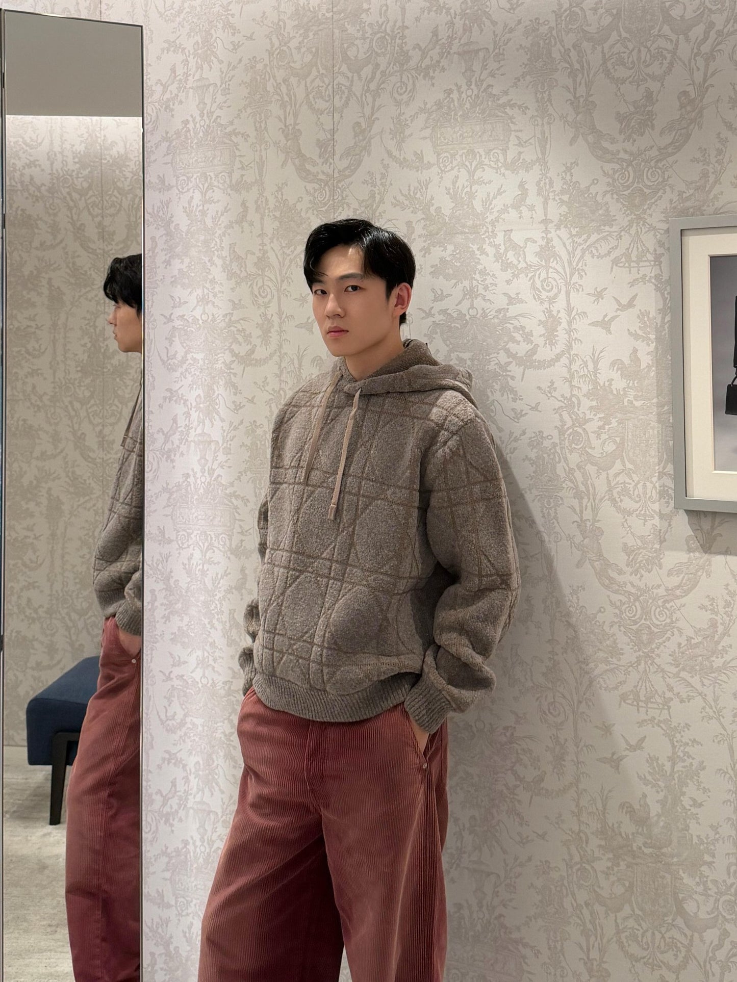 BVG / 디올 후드티