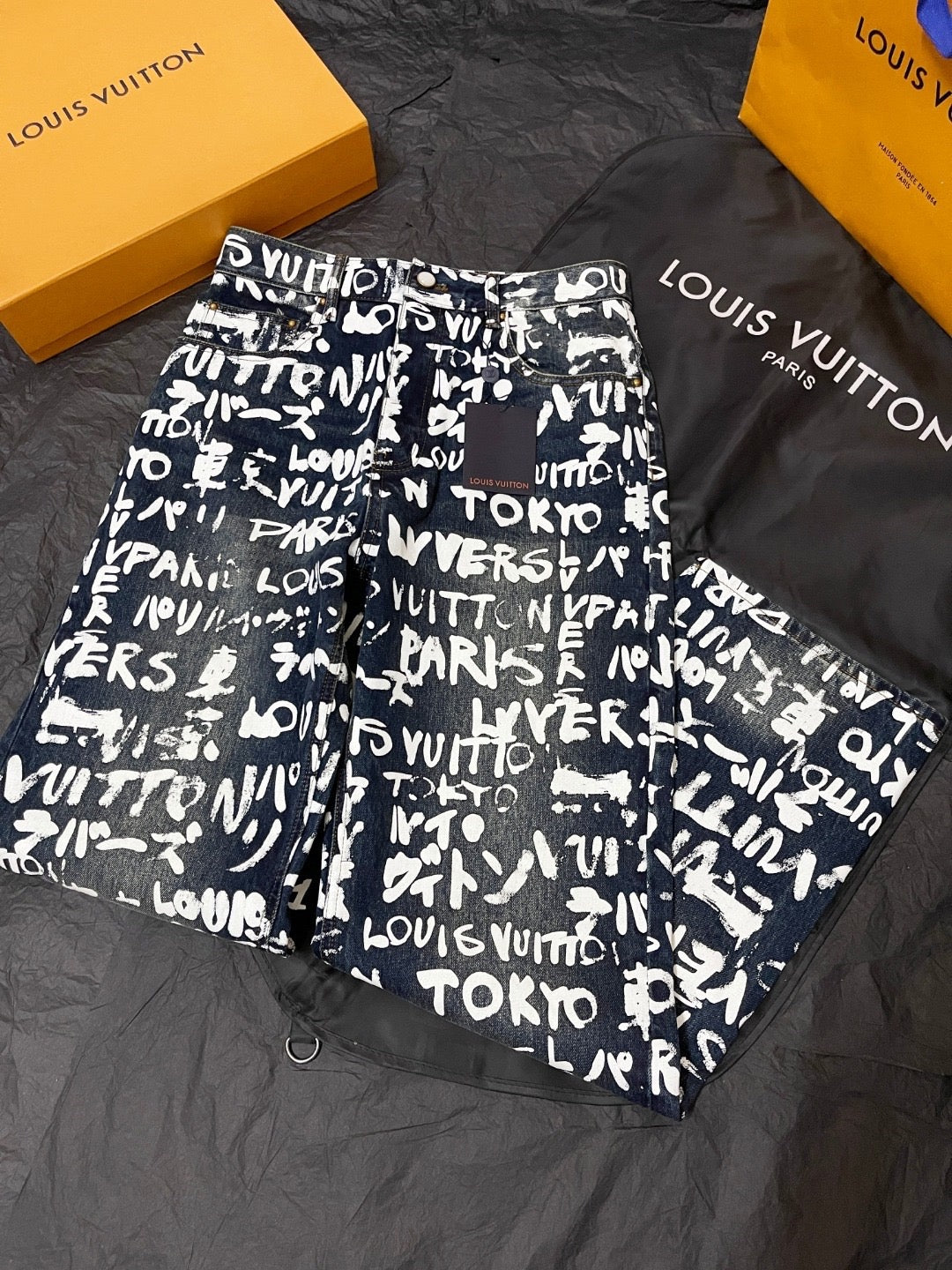 BVG / 루이비통 재킷