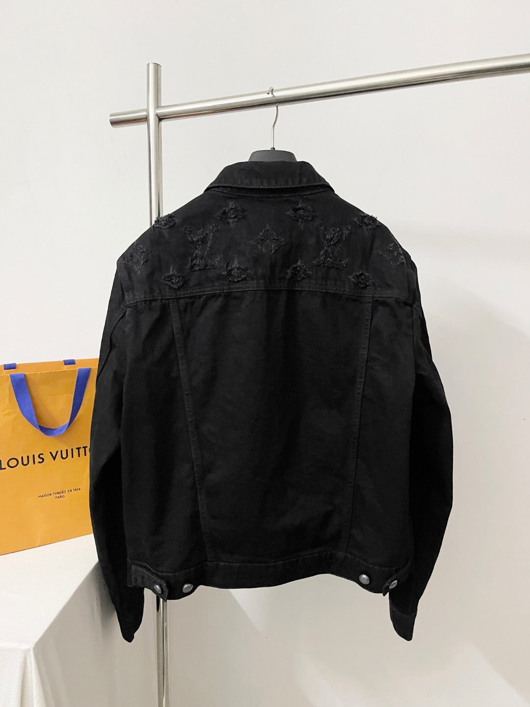 BVG / 루이비통 재킷