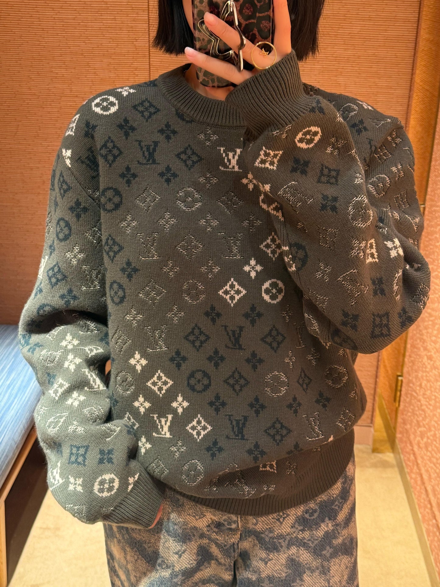 BVG / 루이비통 니트