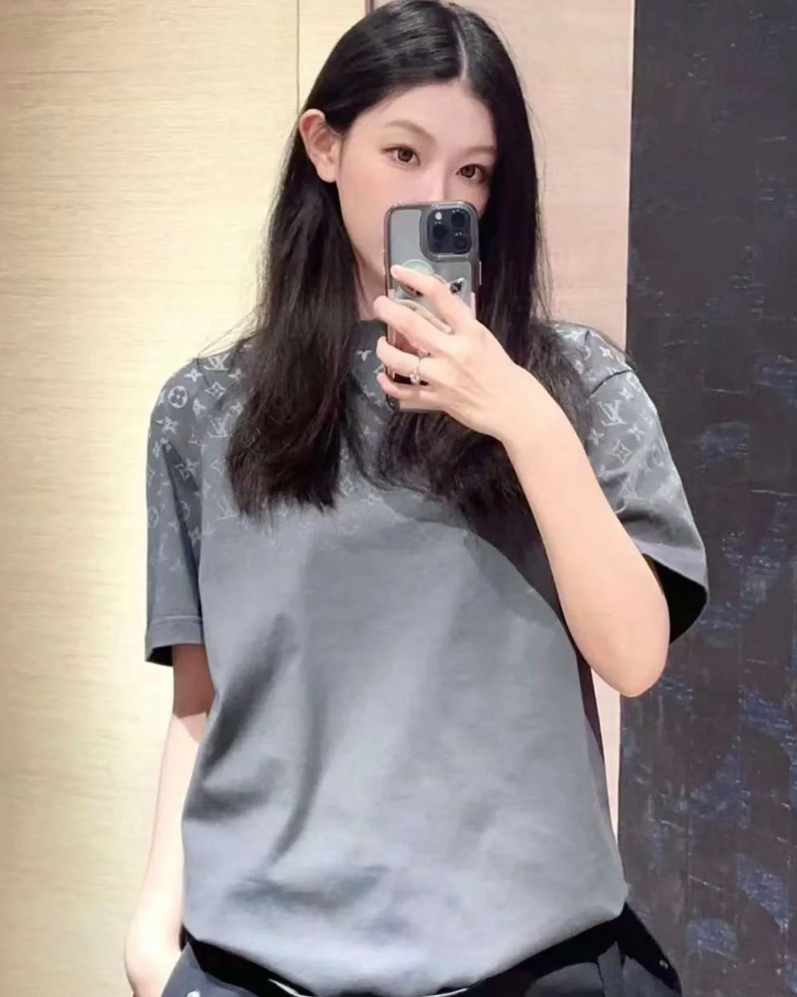 TJ셀러  / 루이비통 반팔
