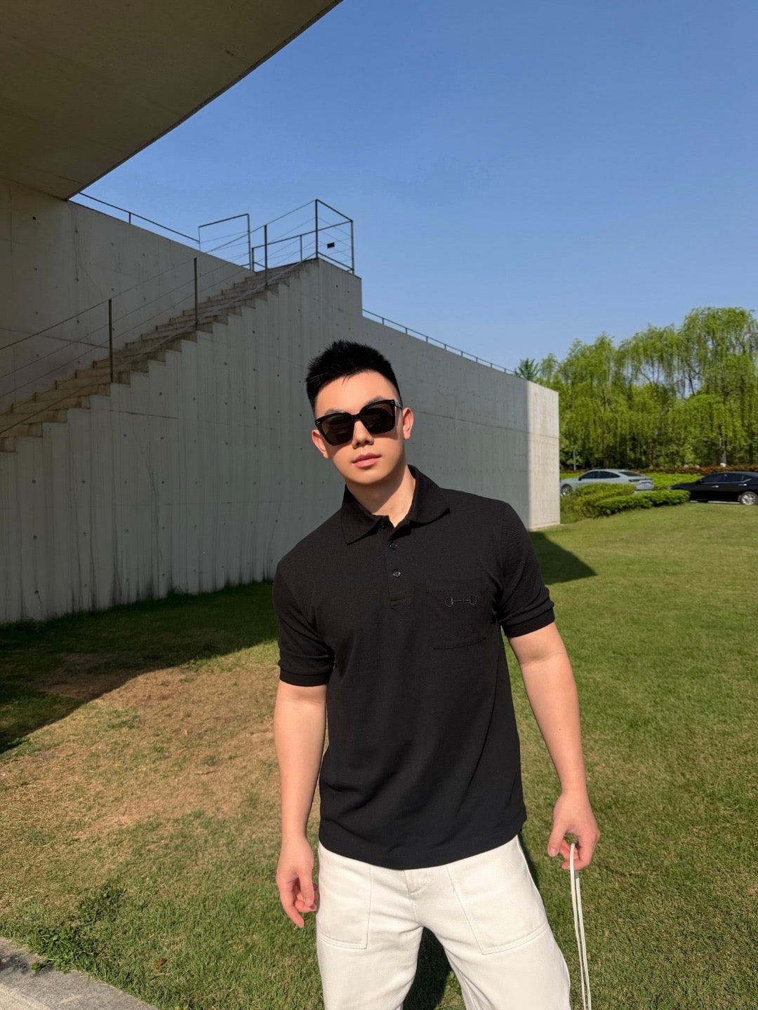V공장 / 구찌 반팔