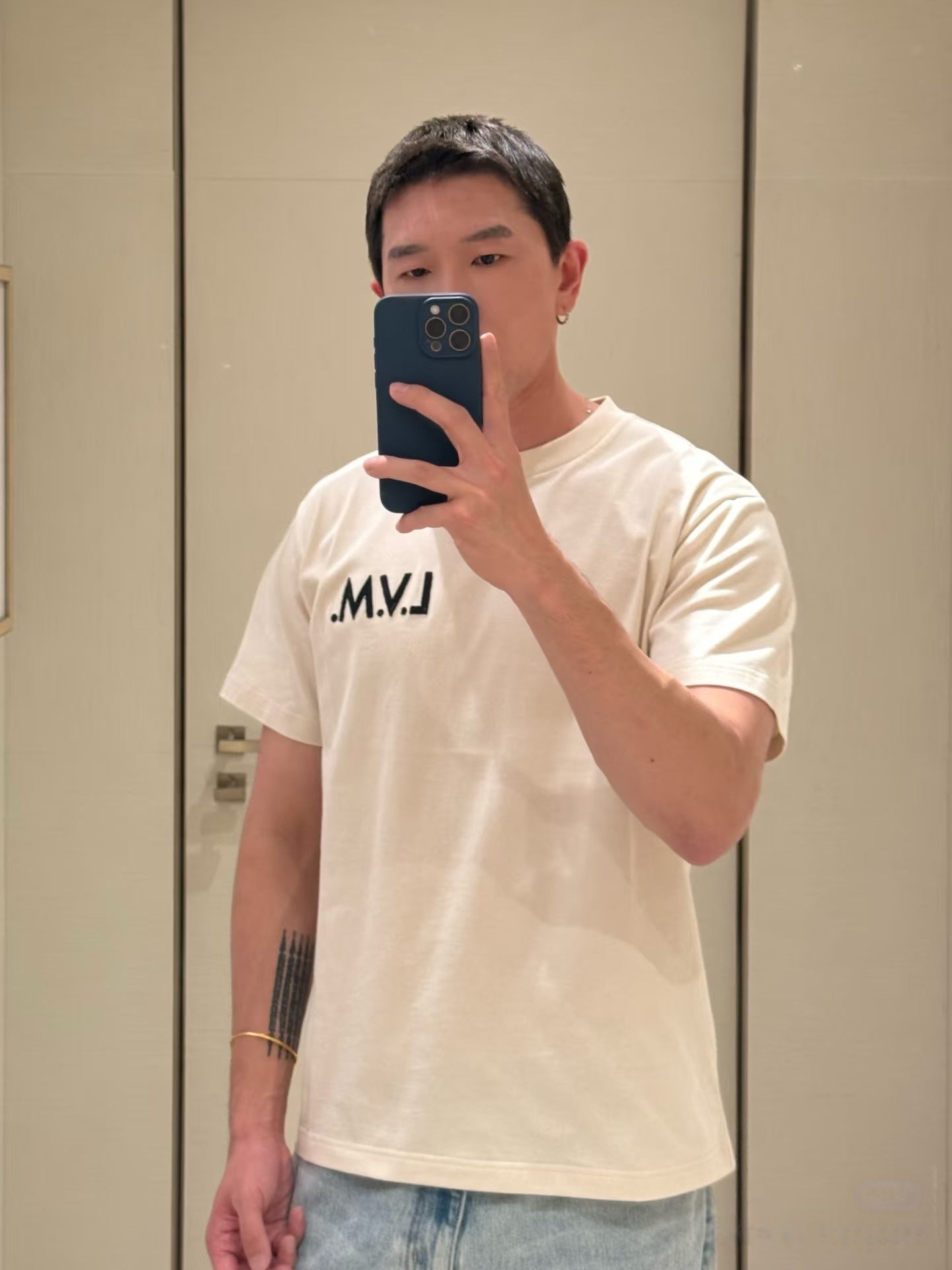 V공장 / 루이비통 반팔