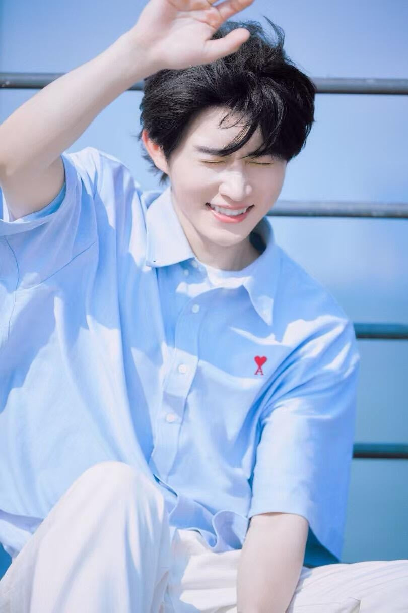 V공장 / 아미 칩버전 반팔