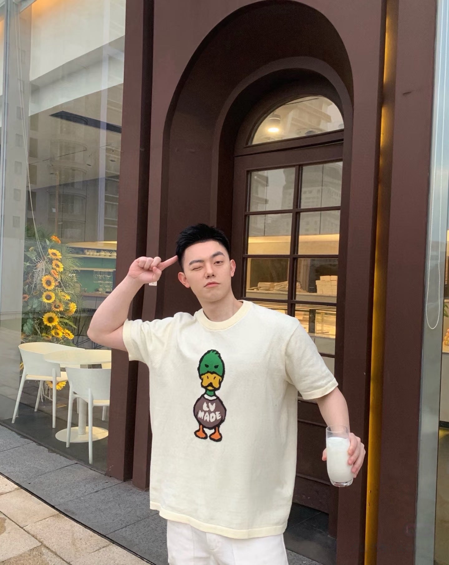 V공장 / 루이비통 칩버전 반팔