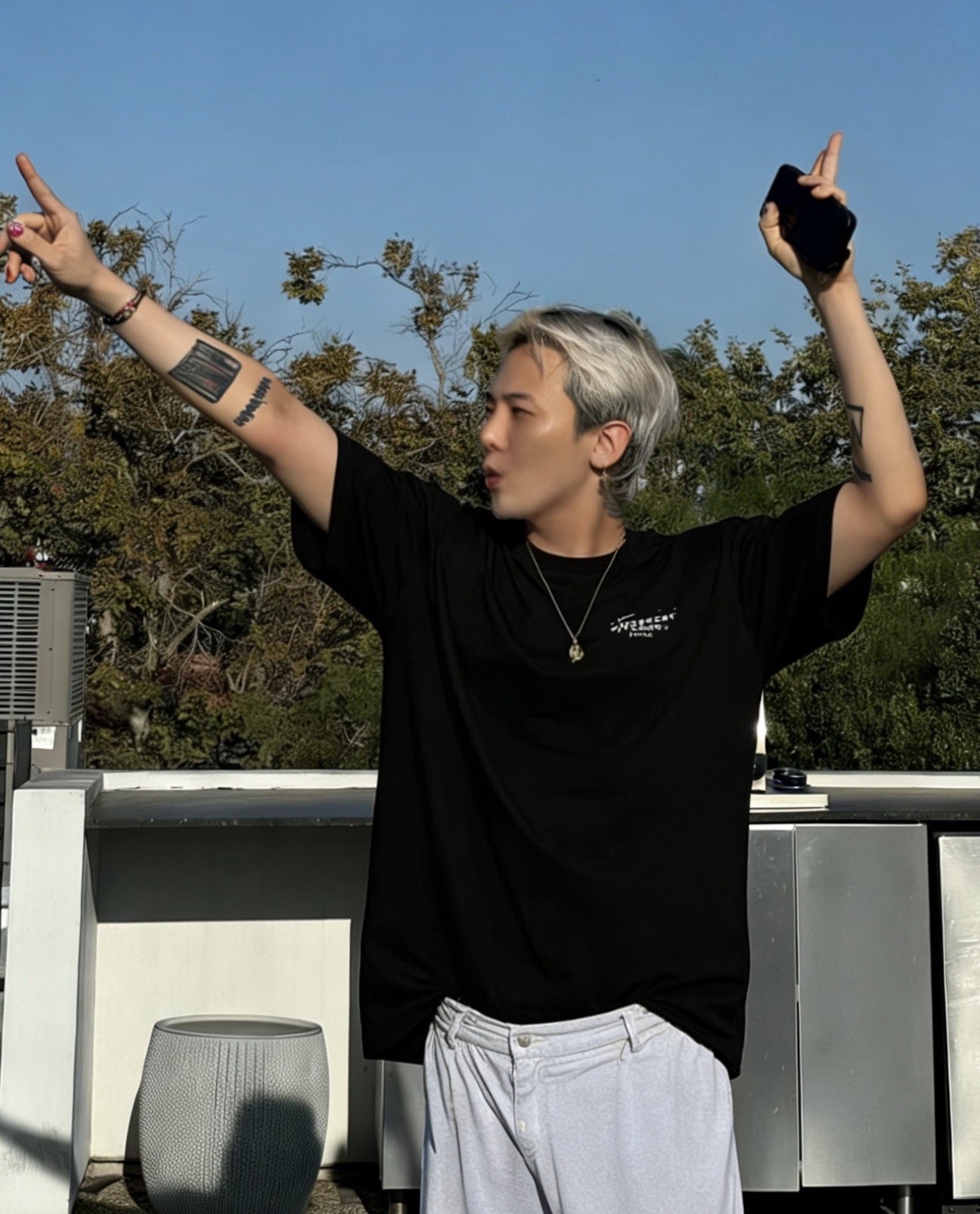 V공장 / 지방시 칩버전 반팔