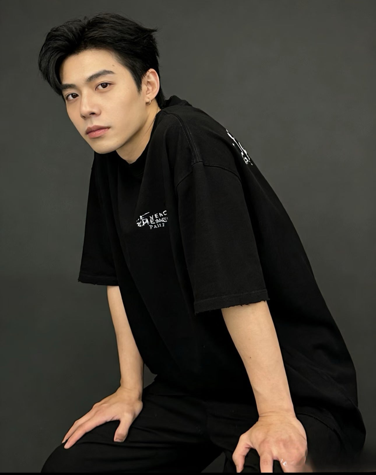 V공장 / 지방시 칩버전 반팔
