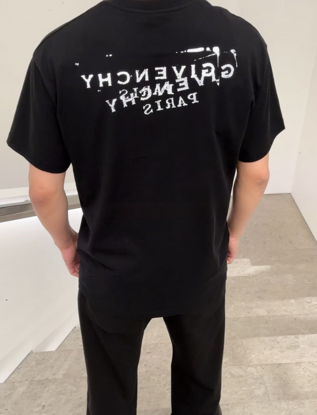 V공장 / 지방시 칩버전 반팔