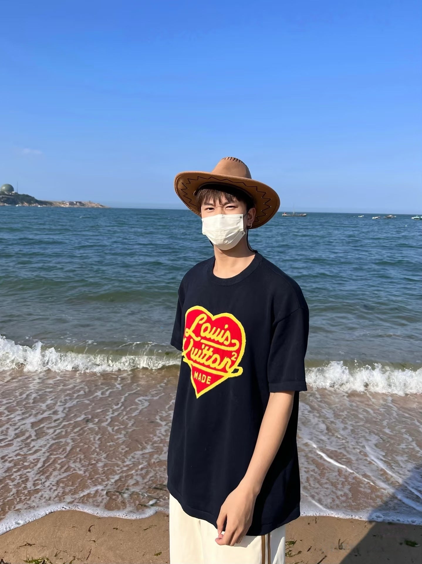 V공장 / 루이비통 반팔