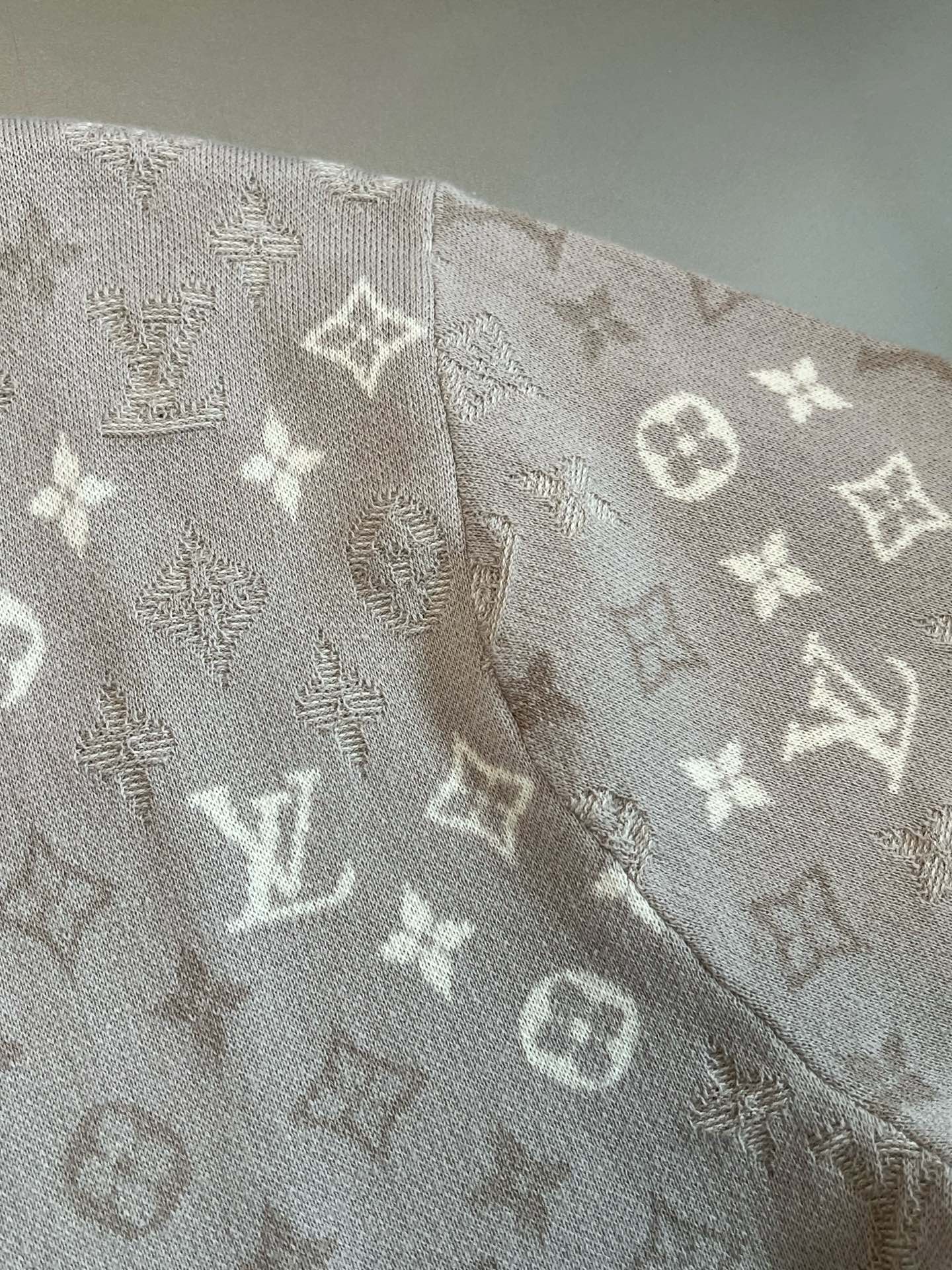 V공장 / 루이비통 반팔