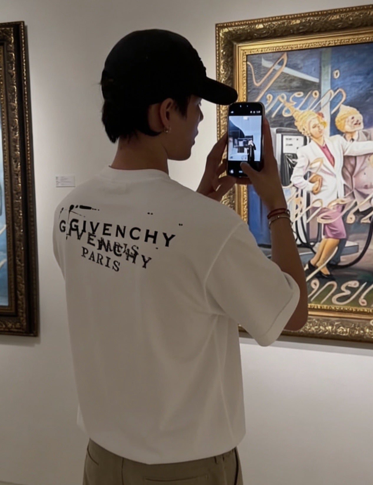 V공장 / 지방시 반팔