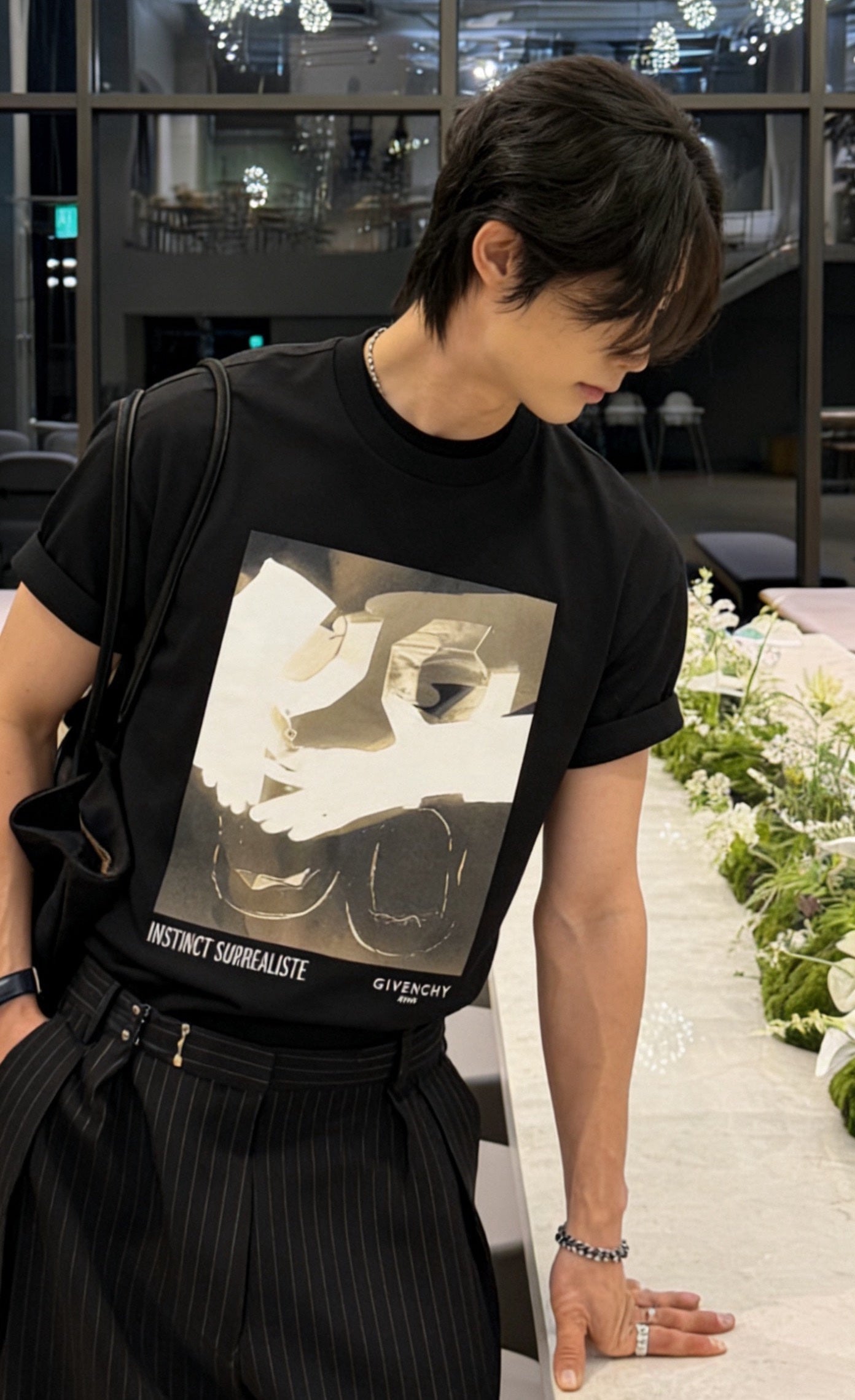 V공장 / 지방시 반팔