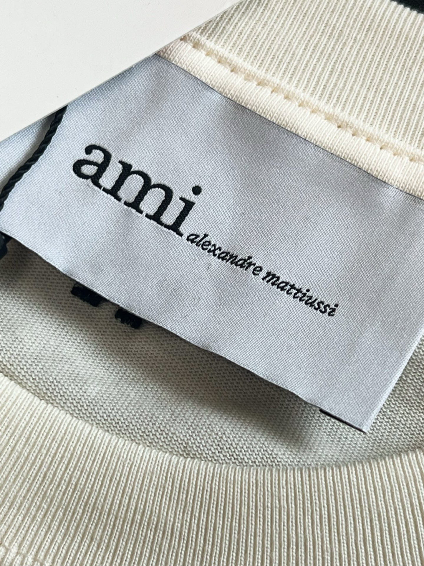 V공장 / 아미 반팔