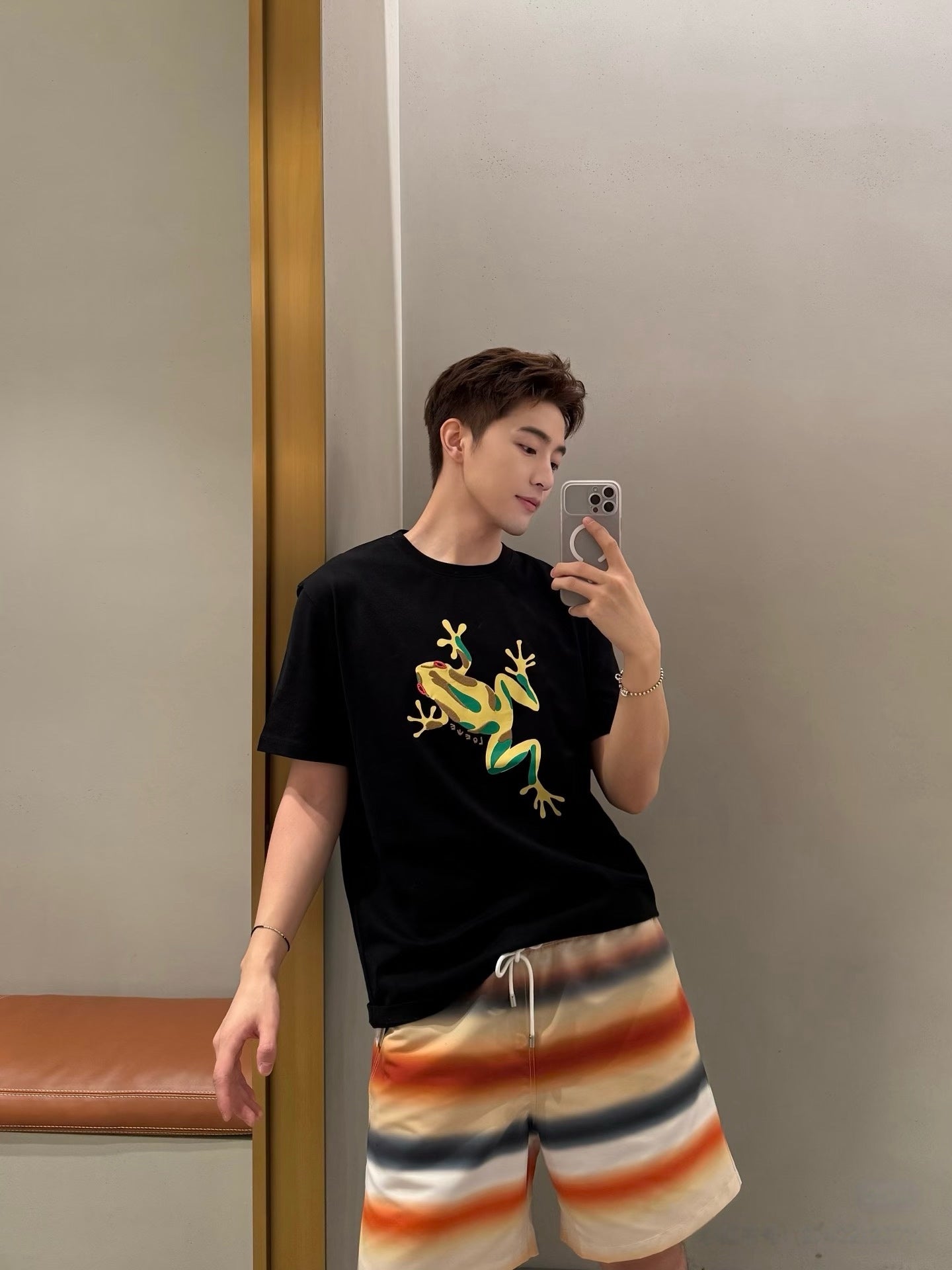 V공장 / 로에베 반팔