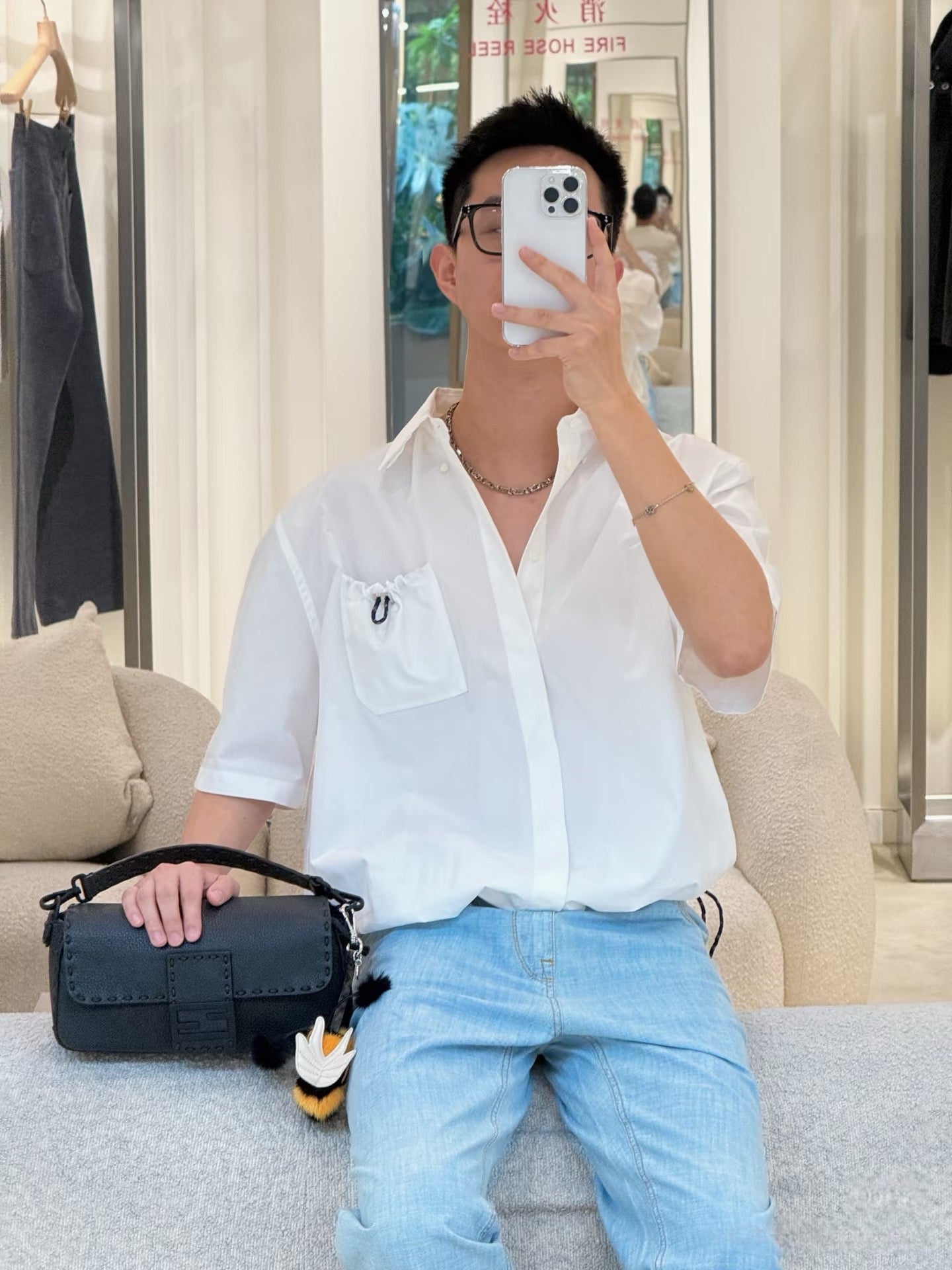 V공장 / 펜디 반팔
