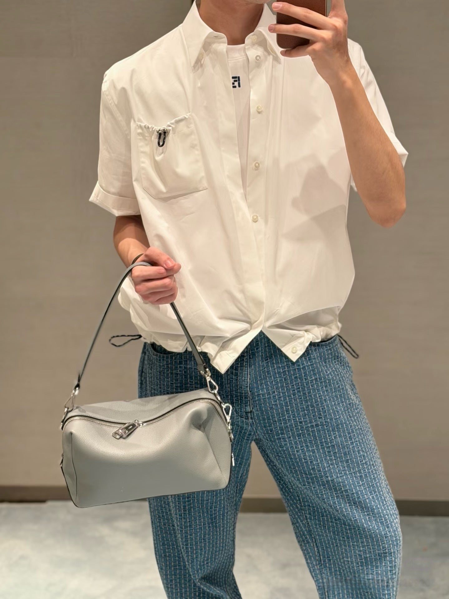 V공장 / 펜디 반팔