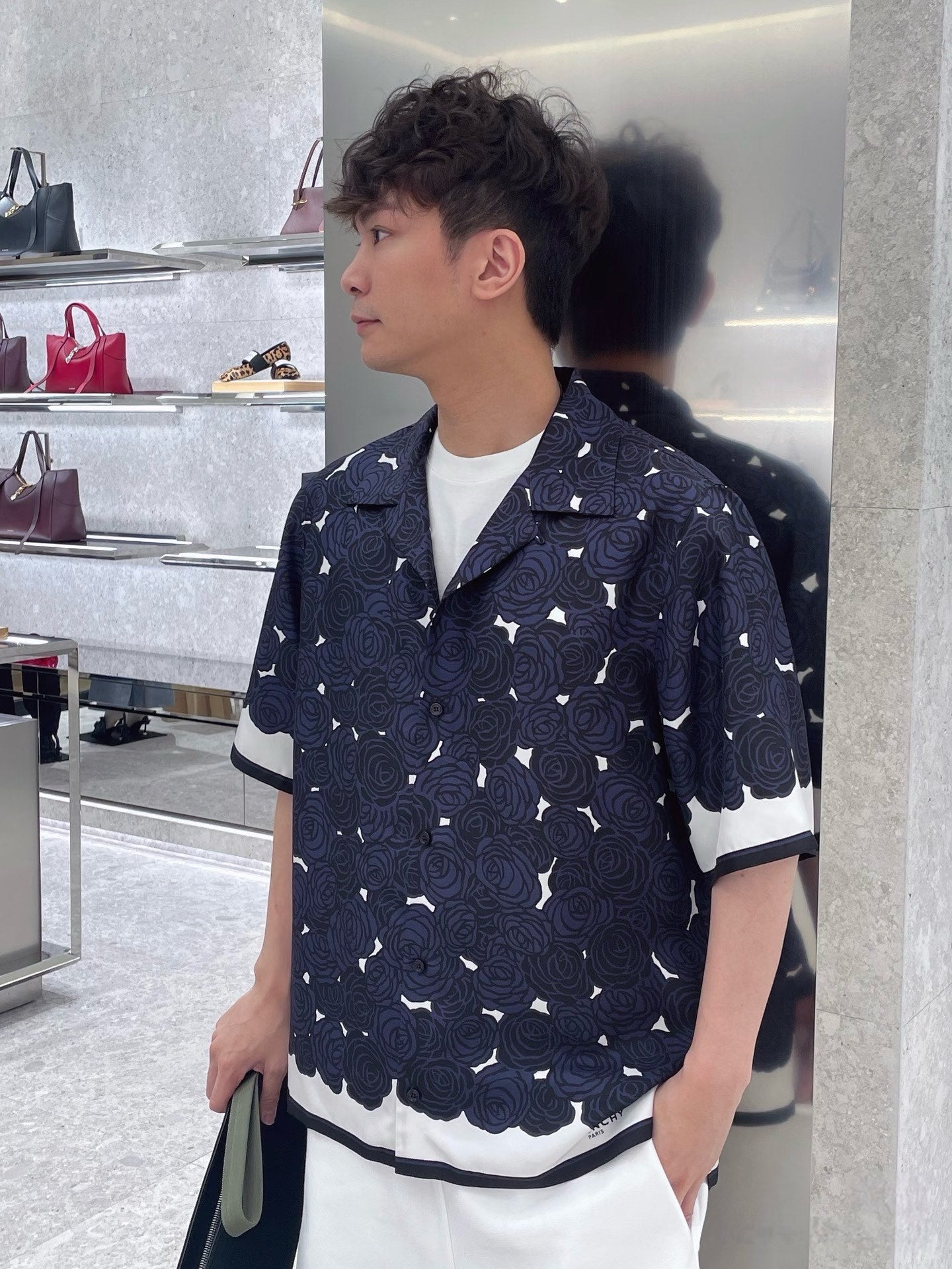 V공장 / 지방시 반팔
