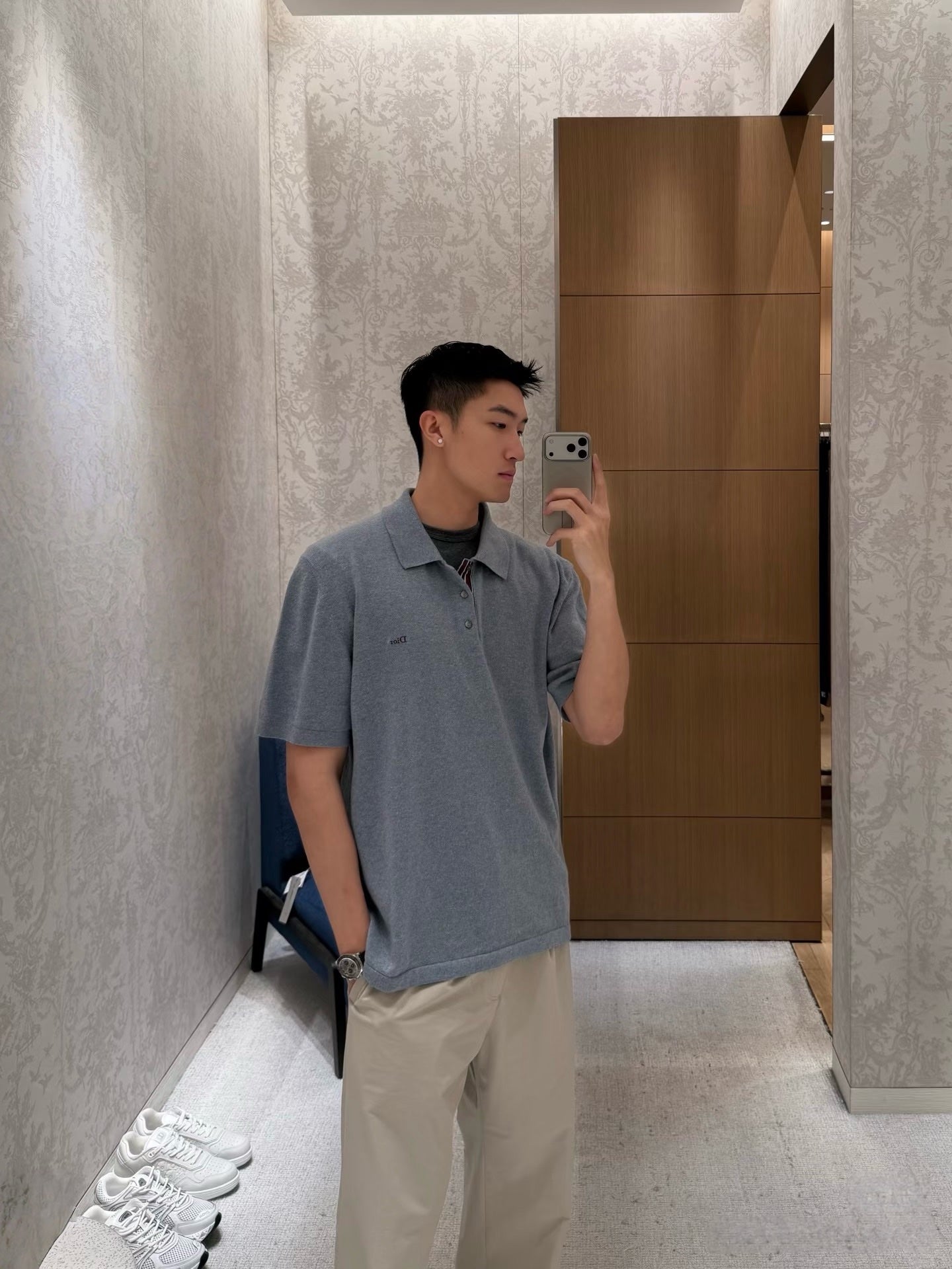 V공장 / 디올 반팔