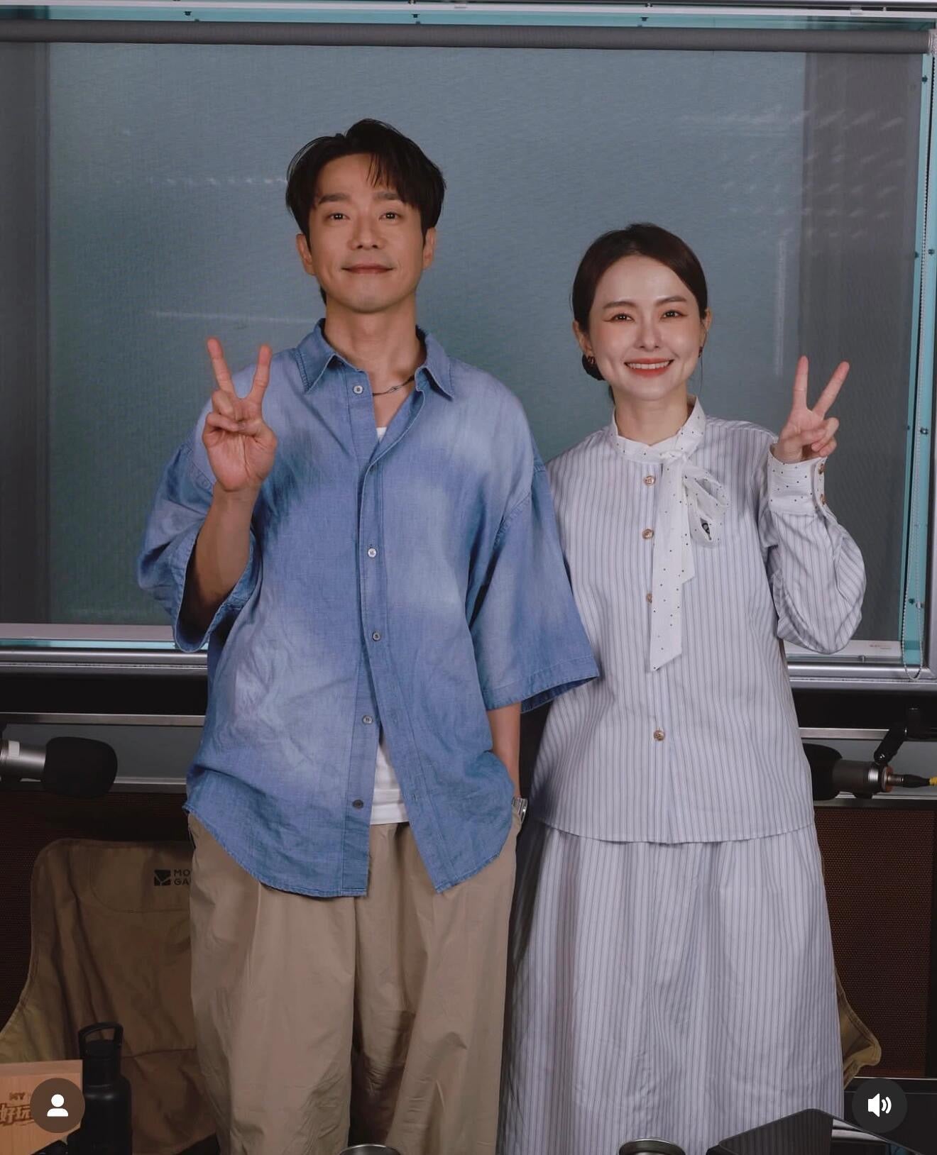 V공장 / 아크네스튜디오 반팔