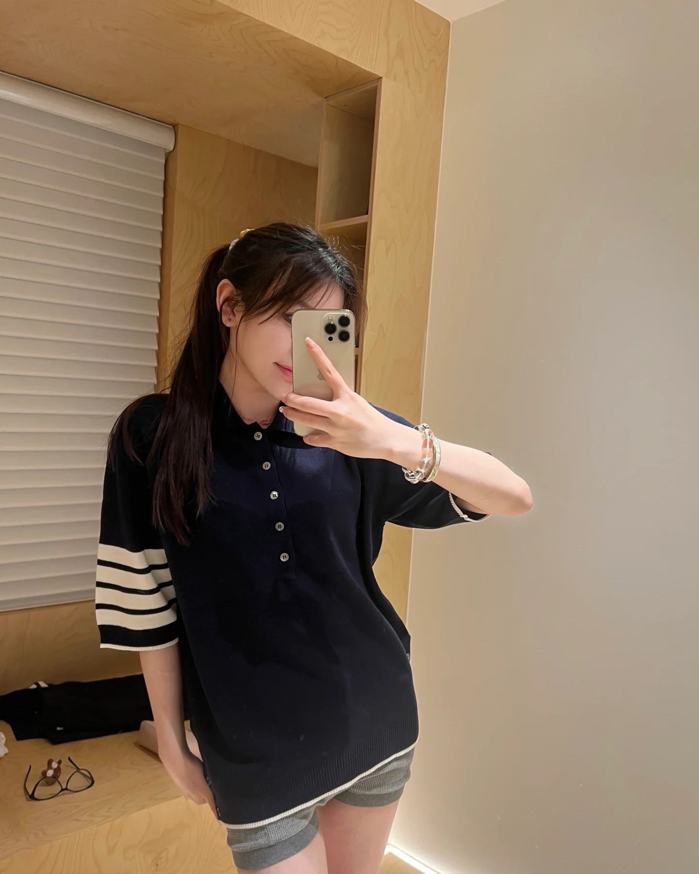 V공장 / 톰브라운 반팔
