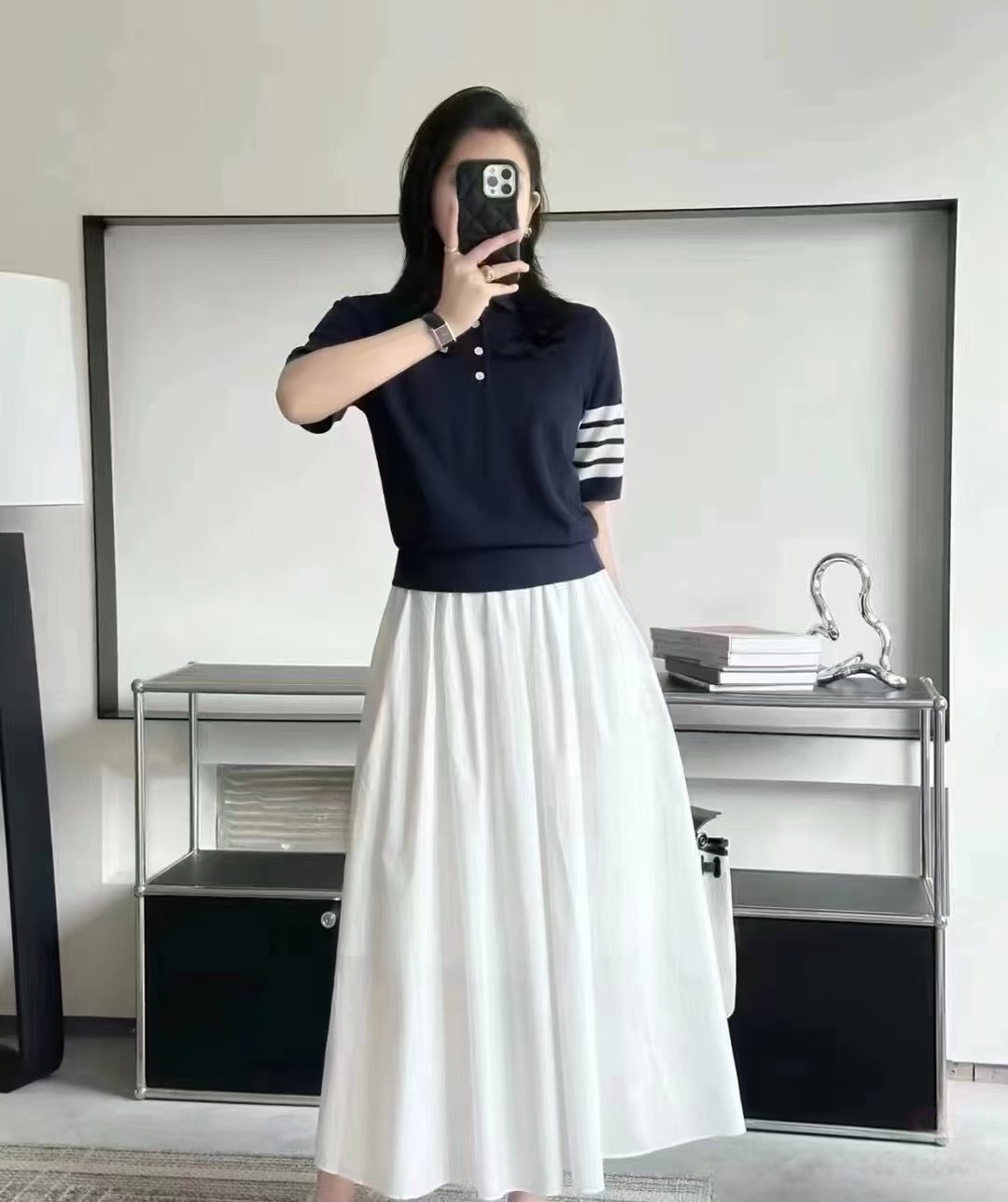 V공장 / 톰브라운 반팔