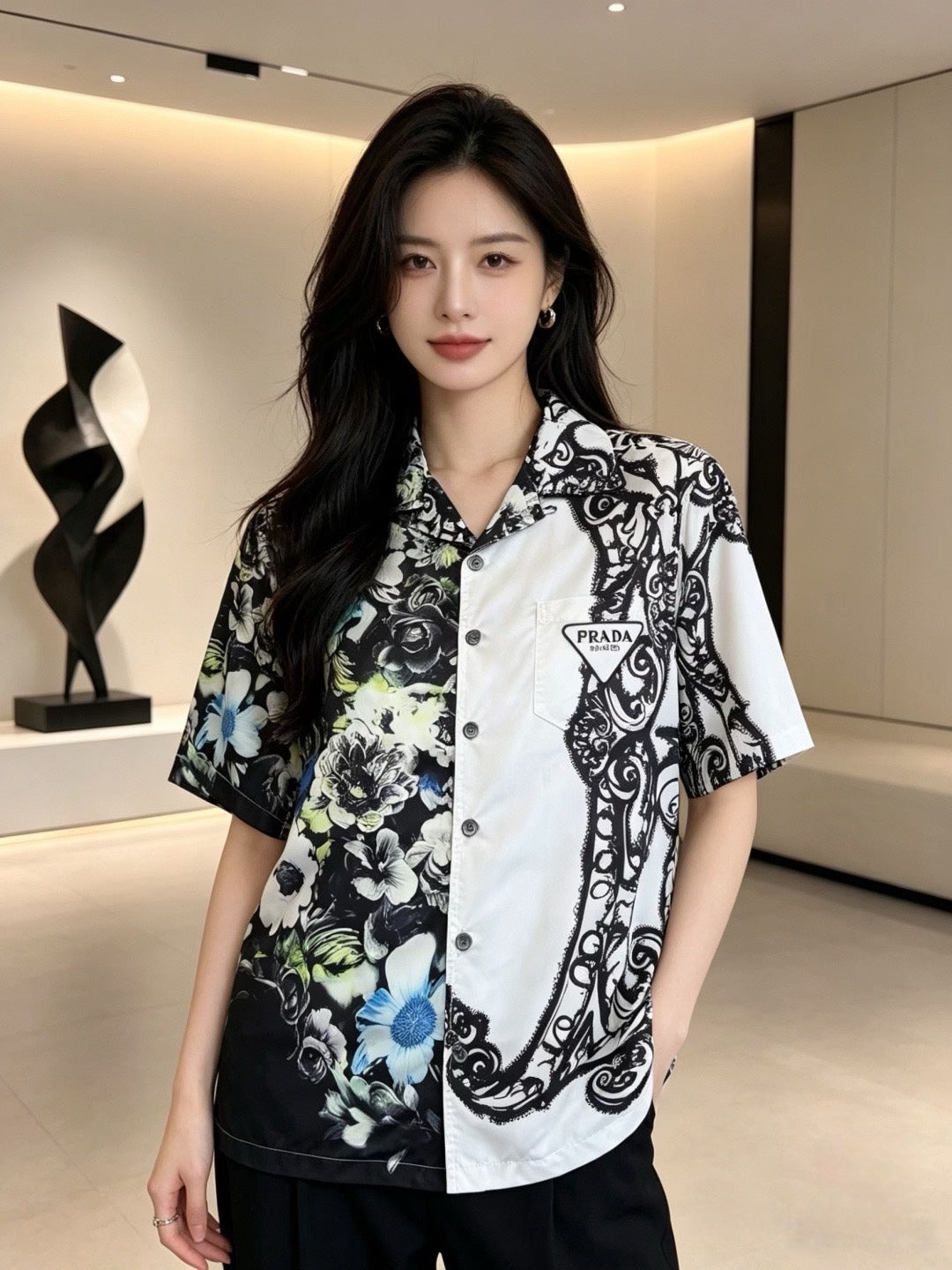 V공장 / 프라다  반팔