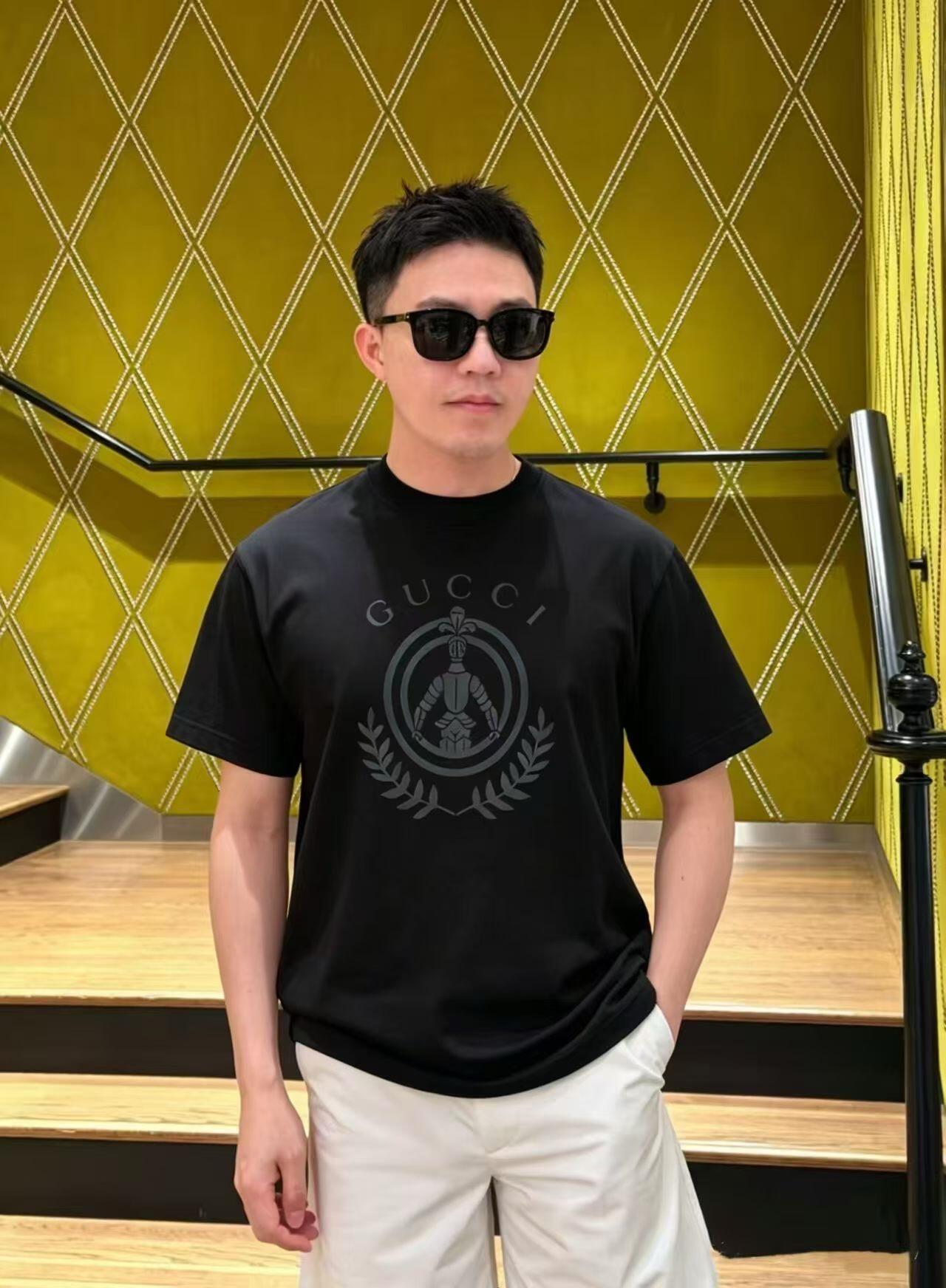 V공장 / 구찌 반팔
