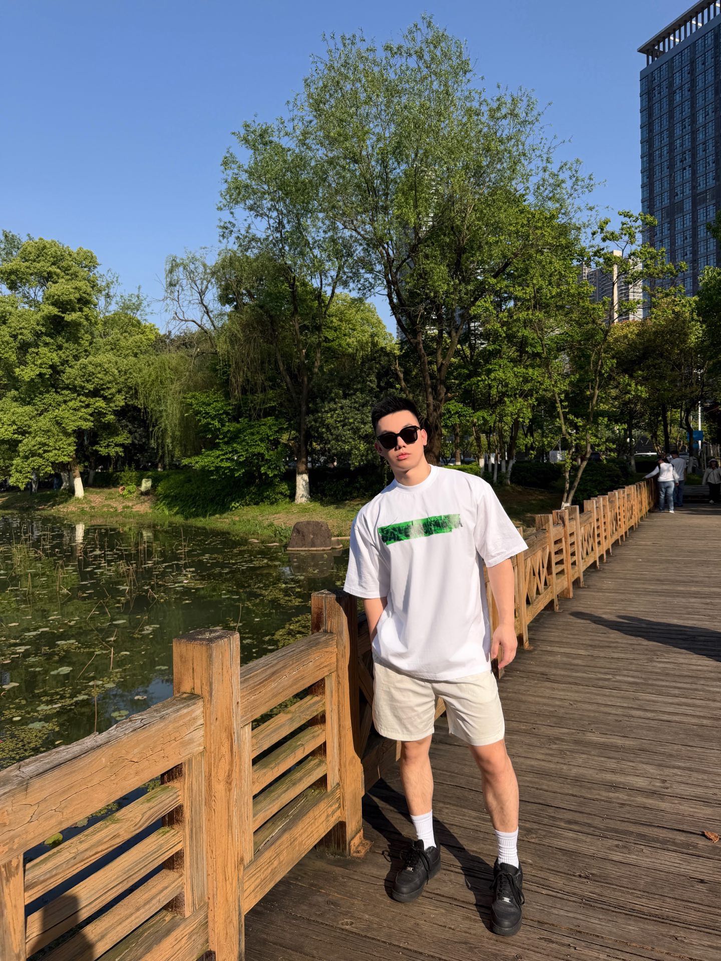 V공장 / 발렌시아가 반팔
