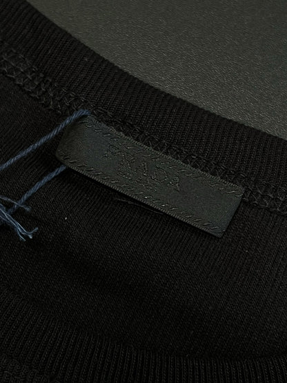 V공장 / 프라다 반팔