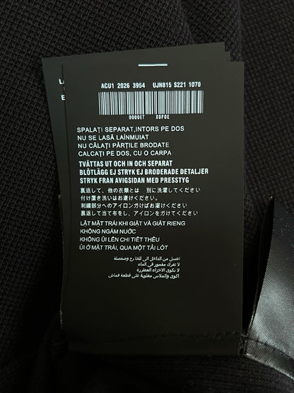 V공장 / 프라다 반팔