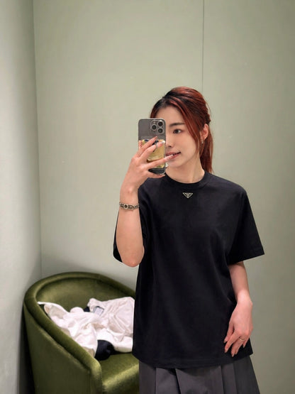 V공장 / 프라다 반팔