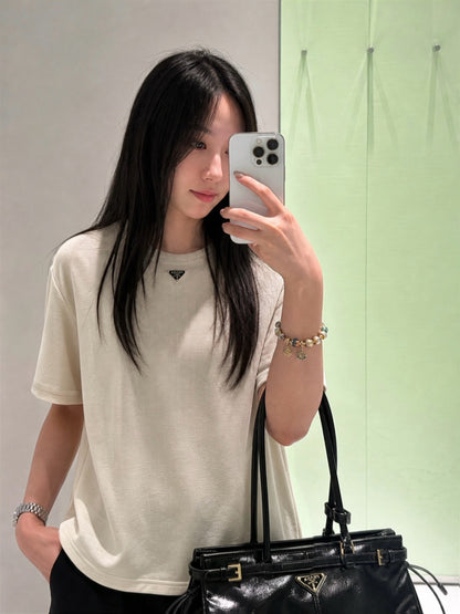 V공장 / 프라다 반팔