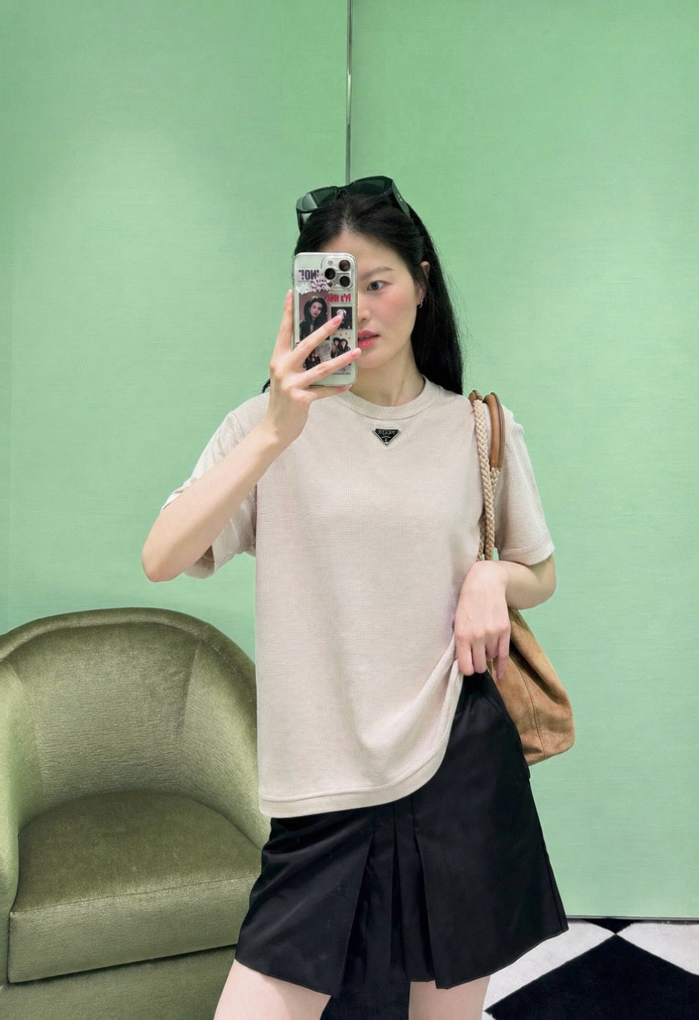 V공장 / 프라다 반팔