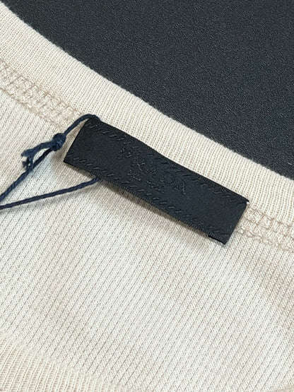 V공장 / 프라다 반팔