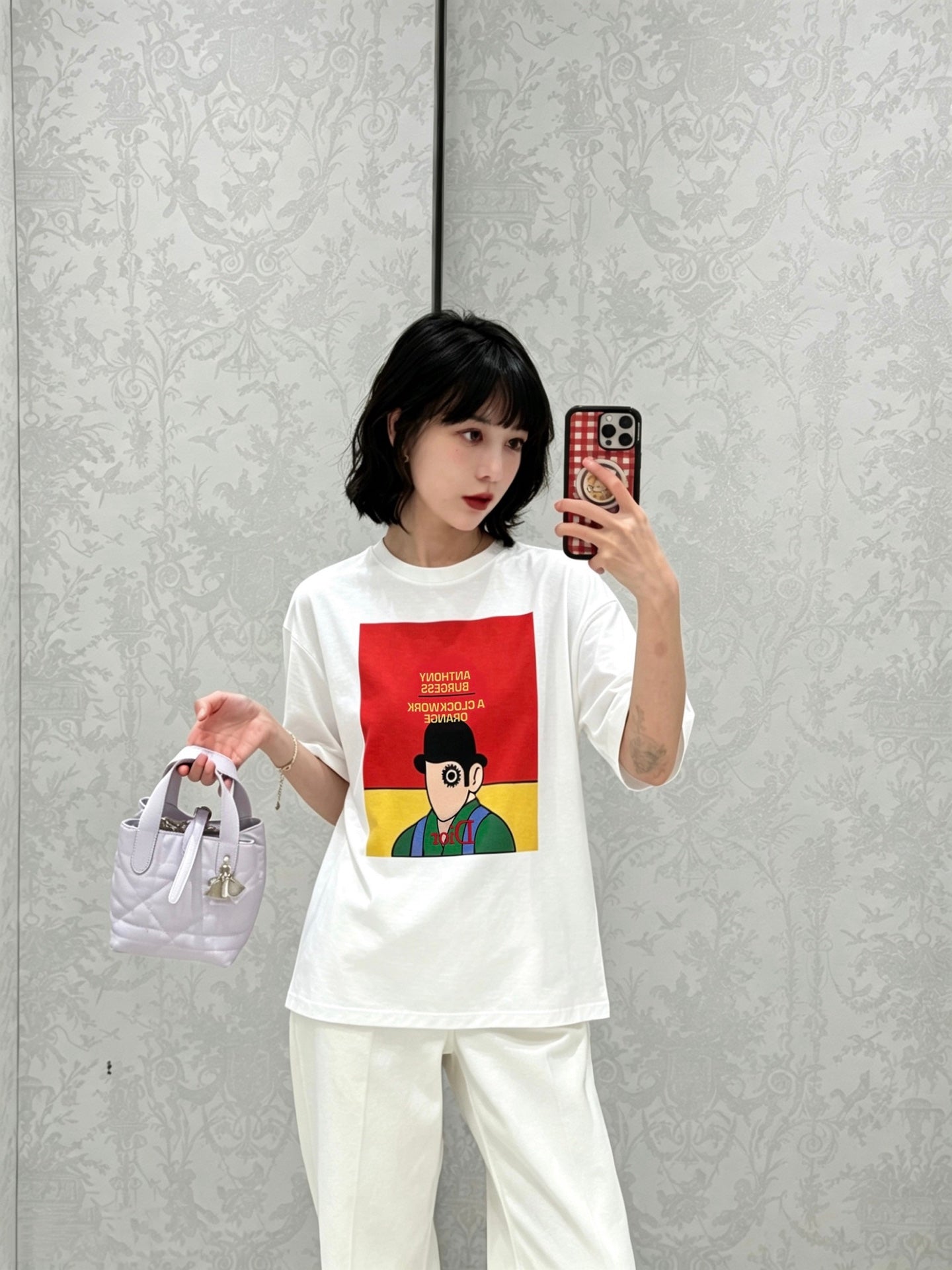 V공장 / 디올 반팔