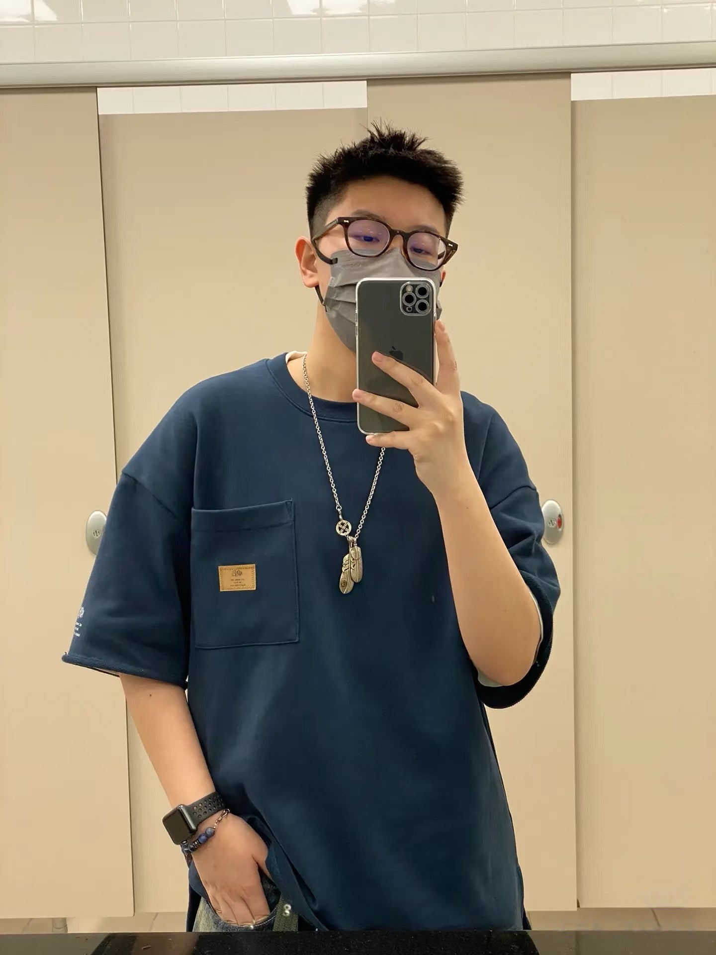 V공장 / 펜디 반팔