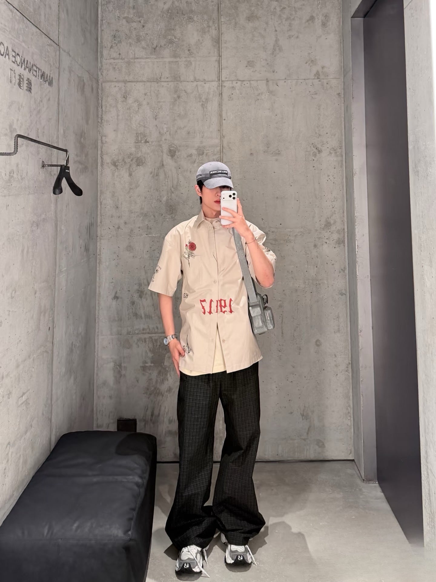 V공장 / 발렌시아가 반팔