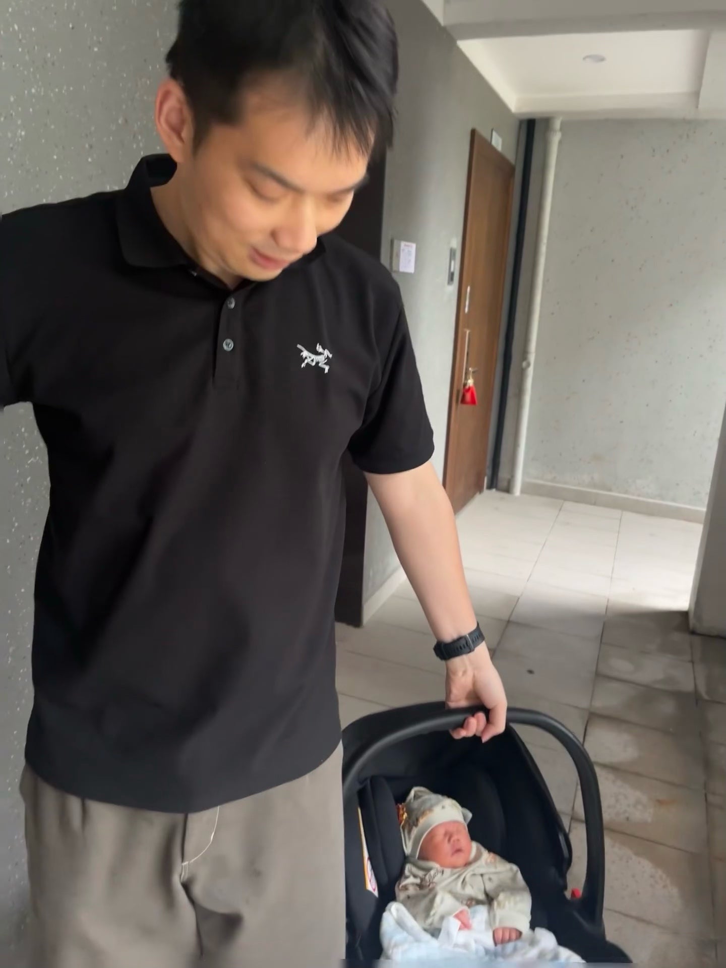 V공장 / 아크테릭스 반팔