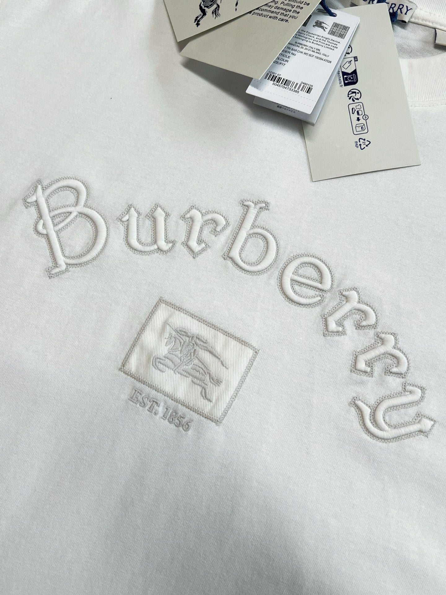 V공장 / 버버리 반팔