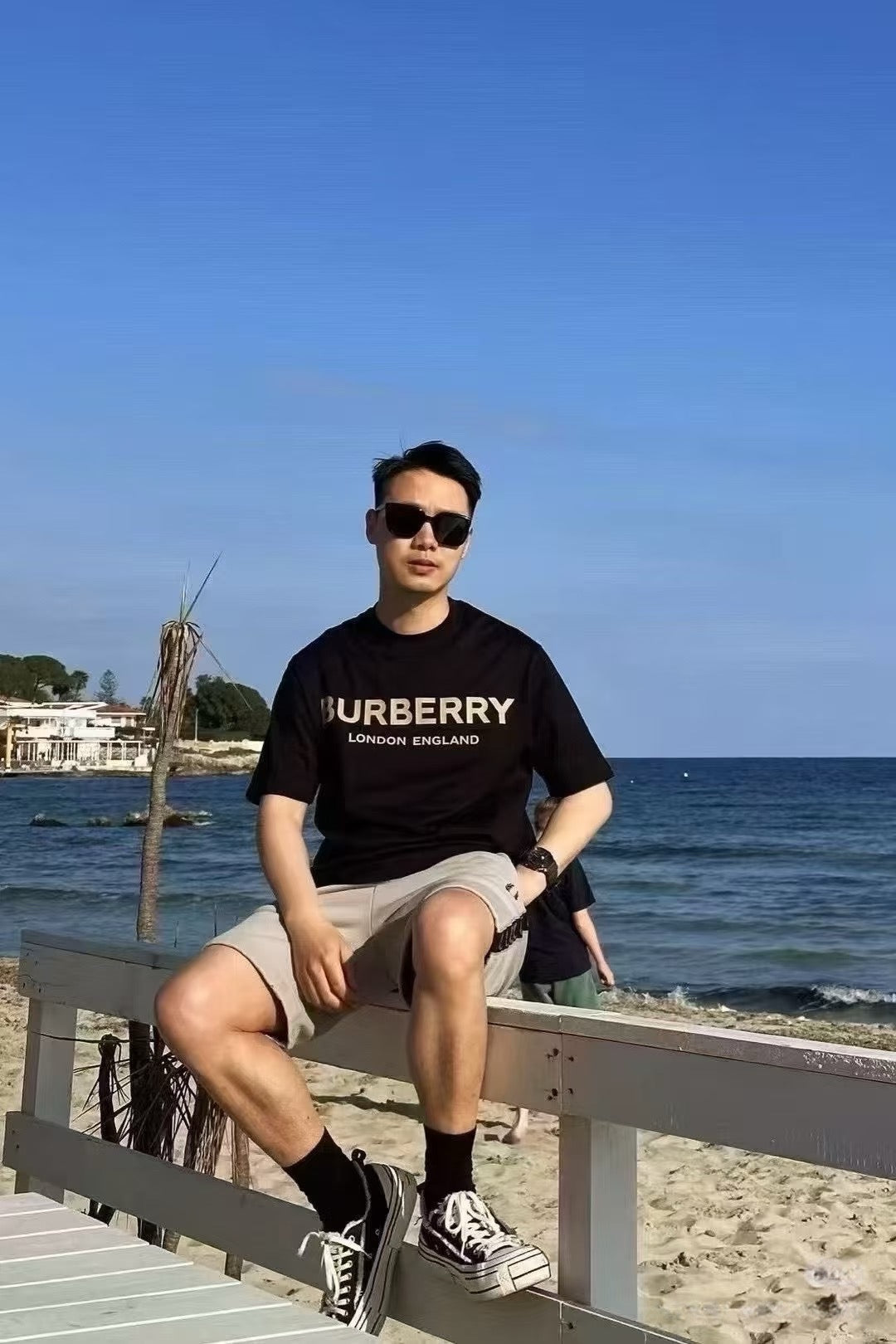 V공장 / 버버리 반팔