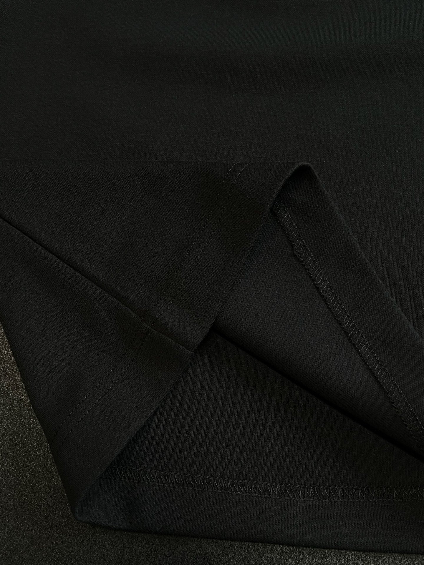 V공장 / 펜디 반팔