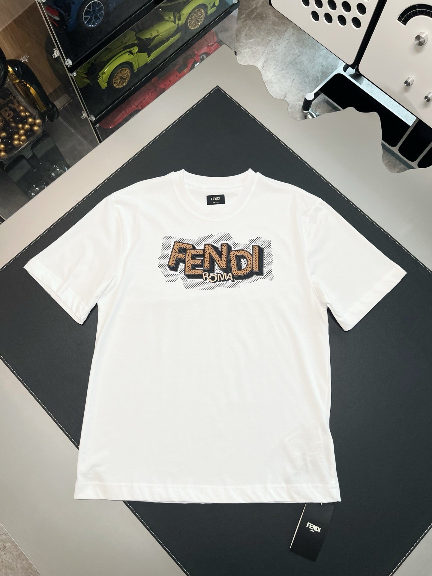 V공장 / 펜디 반팔
