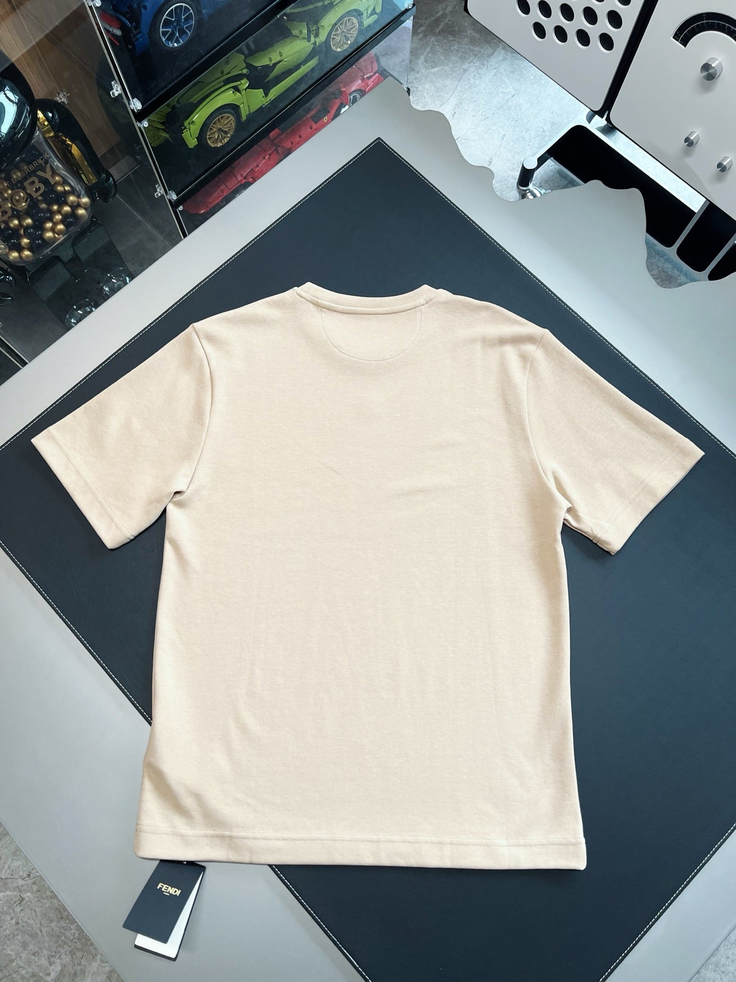 V공장 / 펜디 반팔