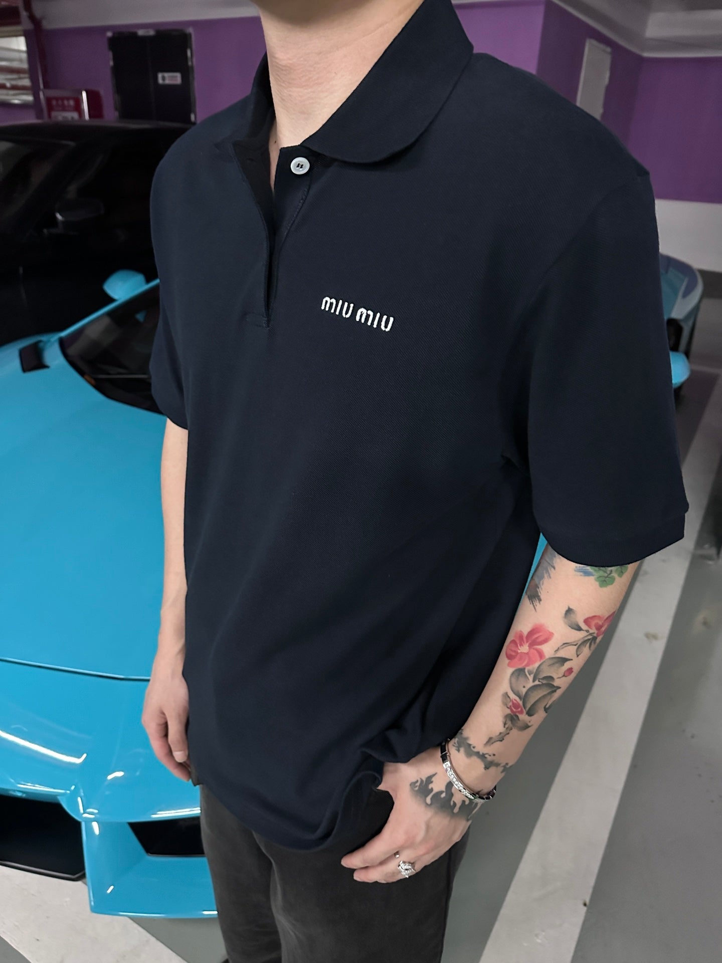 GTR / 미우미우 자수 알파벳 폴로 반팔 셔츠