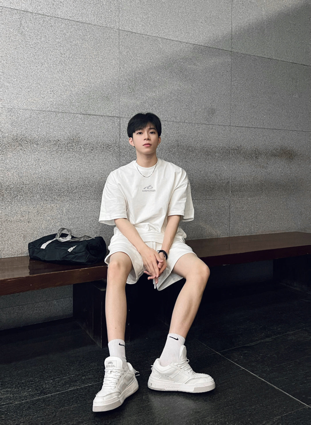 GTR / 발렌시아가 라운드넥 반팔 티셔츠