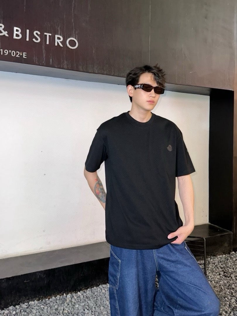 V공장 / 몽클레어 반팔