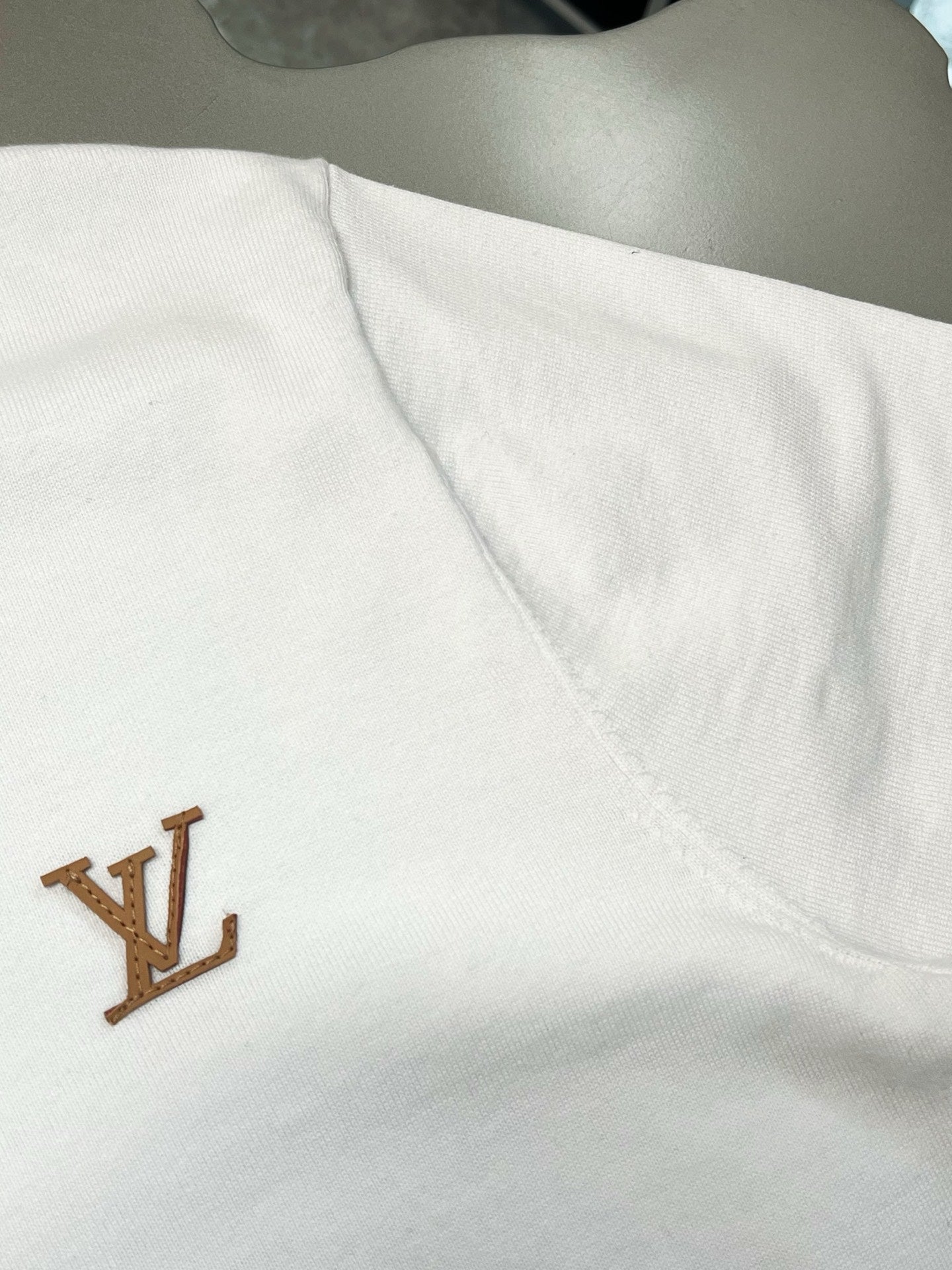 V공장 / 루이비통 반팔